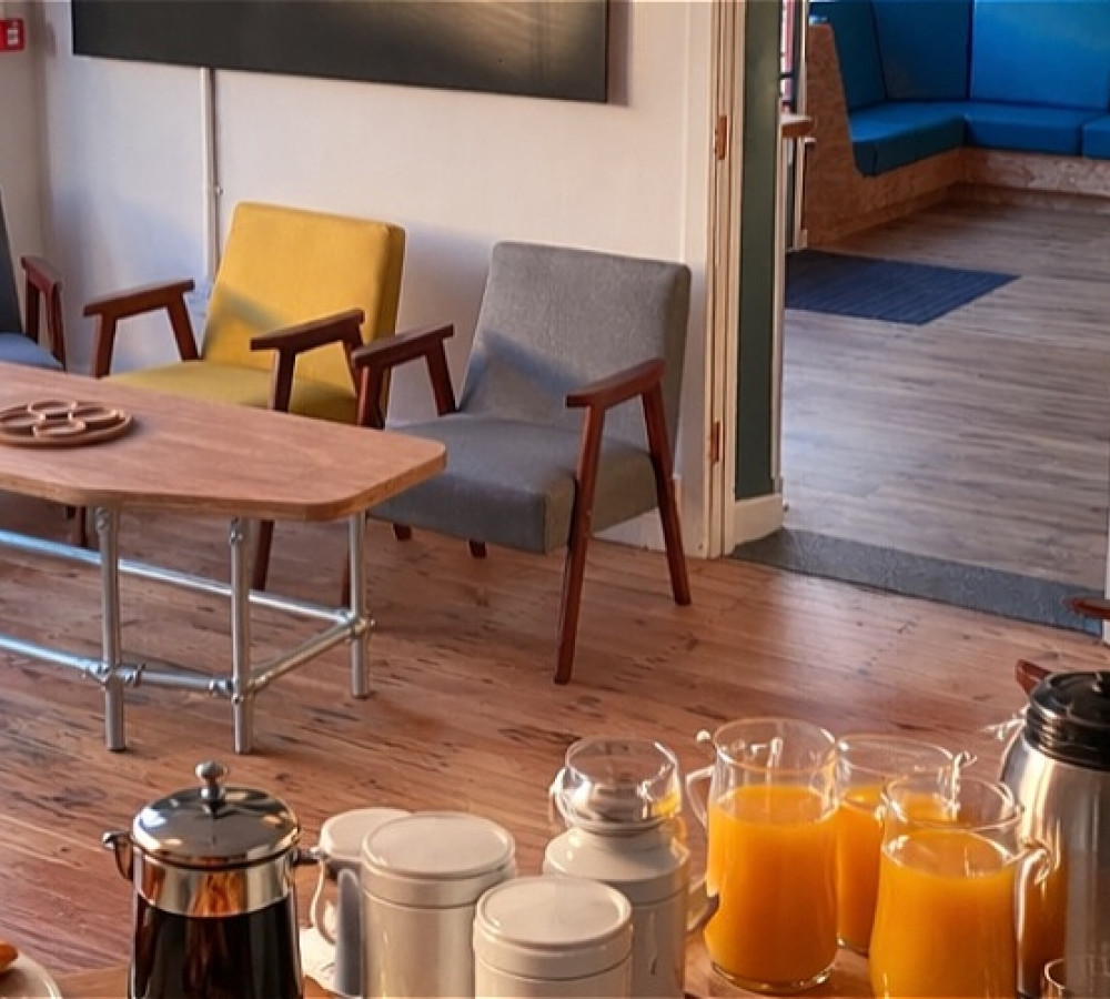 Scarborough Fringe: Artist's Brunch from https://sjt.uk.com