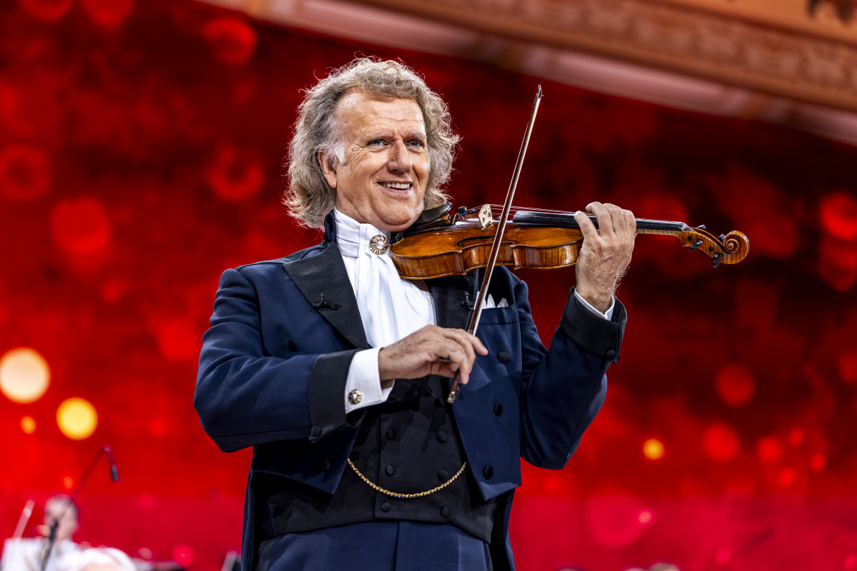 André Rieu’s 2026 Christmas Concert: Let It Snow from https://sjt.uk.com