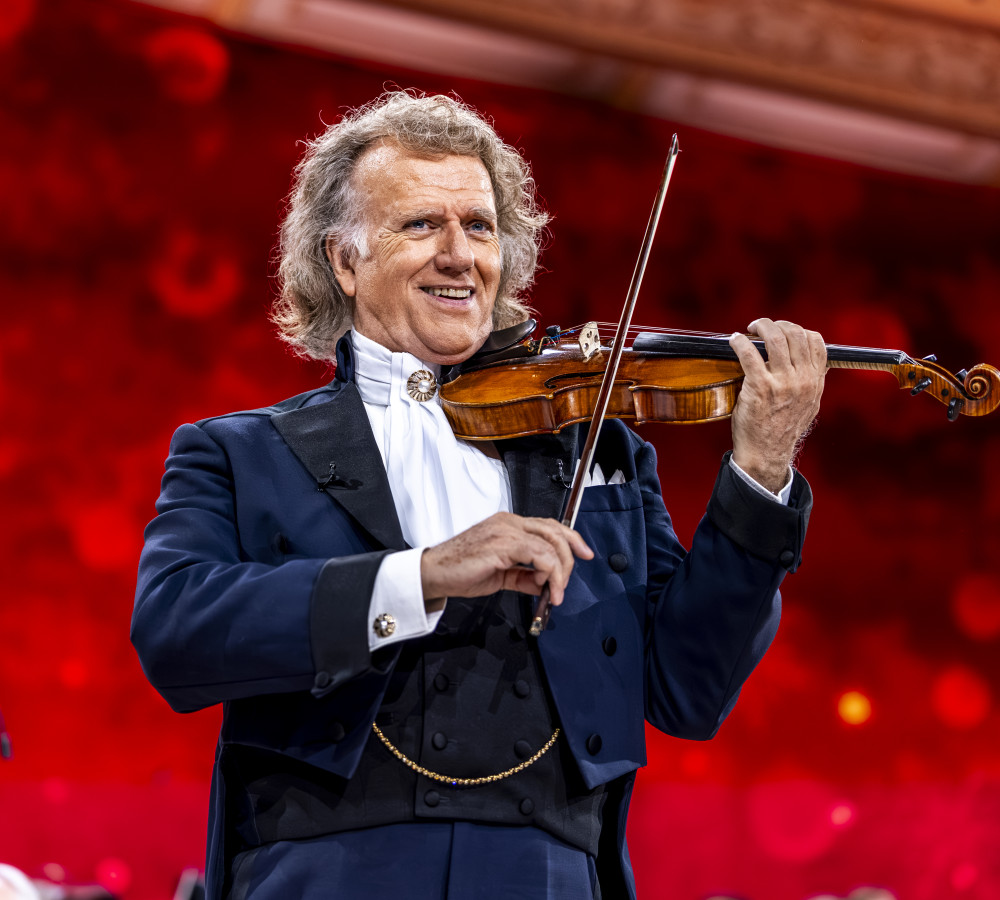 André Rieu’s 2026 Christmas Concert: Let It Snow from https://sjt.uk.com